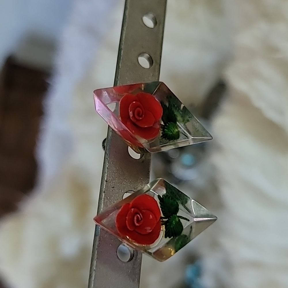 Vintage Art Deco 1950s Red Rose flower Lucite earrings